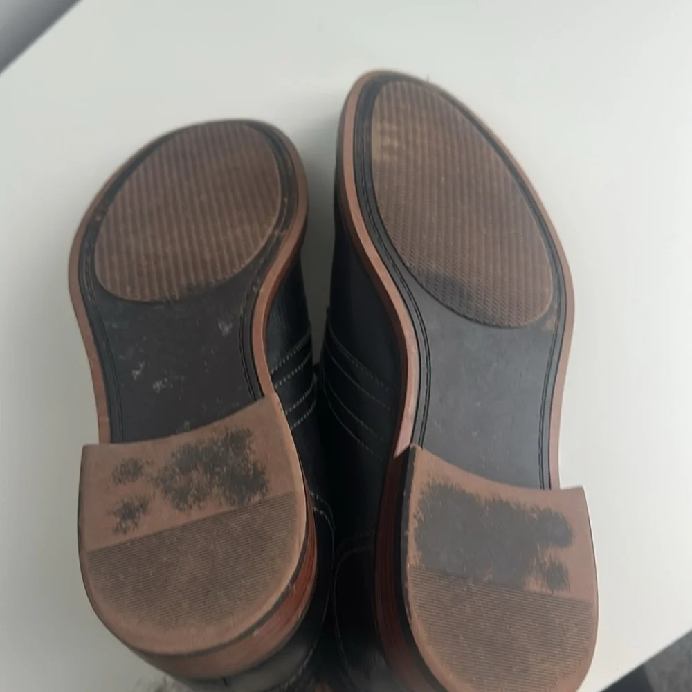 Sonoma Black Leather Chukka Boots with Brown Soles